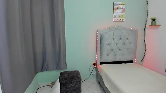 MAGNOLEROY online show from 05-25-26, 02:34
