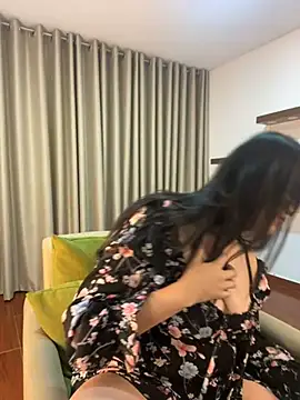 Snapshot of Alice_Biel chatting on 12-26-24, 03:38 Alice Biel online show from 12-26-24, 03:38