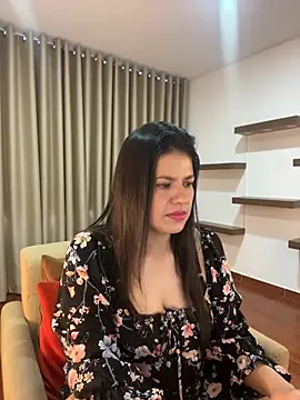 Snapshot of Alice_Biel chatting on 01-05-25, 09:03 Alice Biel online show from 01-05-25, 09:03