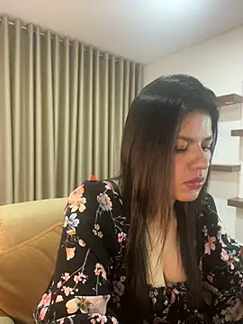 Snapshot of Alice_Biel chatting on 01-09-25, 12:46 Alice Biel online show from 01-09-25, 12:46