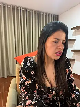 Snapshot of Alice_Biel chatting on 01-15-25, 12:51 Alice Biel online show from 01-15-25, 12:51