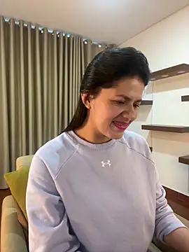 Snapshot of Alice_Biel chatting on 01-23-25, 01:24 Alice Biel online show from 01-23-25, 01:24