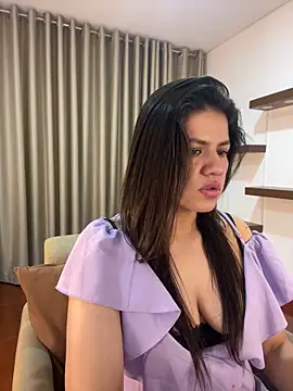 Snapshot of Alice_Biel chatting on 01-31-25, 12:28 Alice Biel online show from 01-31-25, 12:28