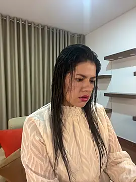 Snapshot of Alice_Biel chatting on 02-10-25, 11:04 Alice Biel online show from 02-10-25, 11:04