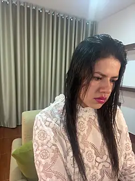 Snapshot of Alice_Biel chatting on 02-23-25, 01:10 Alice Biel online show from 02-23-25, 01:10