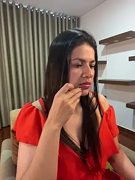 Snapshot of Alice_Biel chatting on 03-12-25, 09:03 Alice Biel online show from 03-12-25, 09:03