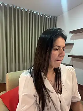 Snapshot of Alice_Biel chatting on 03-15-25, 05:15 Alice Biel online show from 03-15-25, 05:15