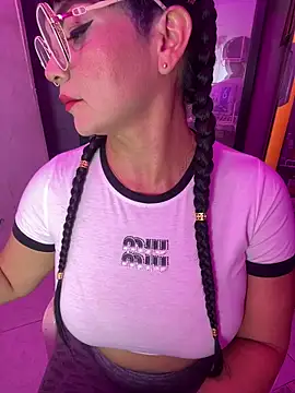 Hot beauty   online show from 03-20-26, 03:44