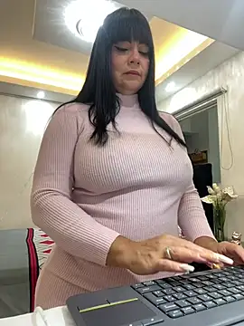 Hot beauty   online show from 06-06-26, 12:49