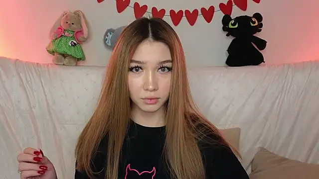 Snapshot of LuxuryGirl__ chatting on 02-27-25, 12:23 LuxuryGirl online show from 02-27-25, 12:23