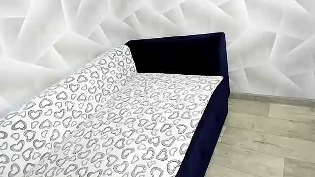 Snapshot of Sweet_Lanaaaaa chatting on 06-28-26, 12:44 Sweet Lanaaaaa online show from 06-28-26, 12:44