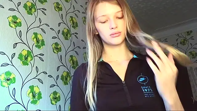 Evvie Summn1 online show from 06-05-26, 06:52