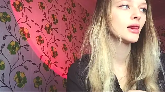 Evvie Summn1 online show from 06-13-26, 05:38