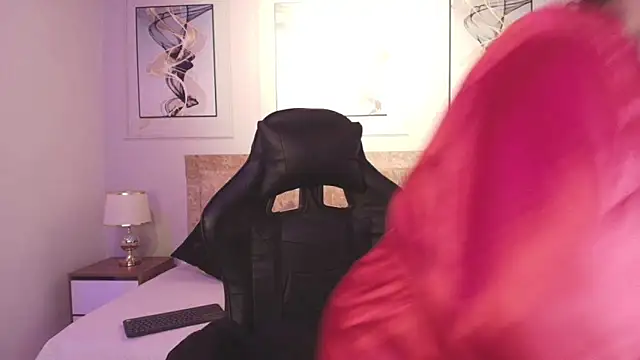 Snapshot of lyn_adamns chatting on 12-22-24, 02:38 lyn adamns online show from 12-22-24, 02:38