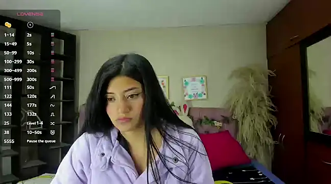 Lia Keen online show from 01-21-25, 08:21