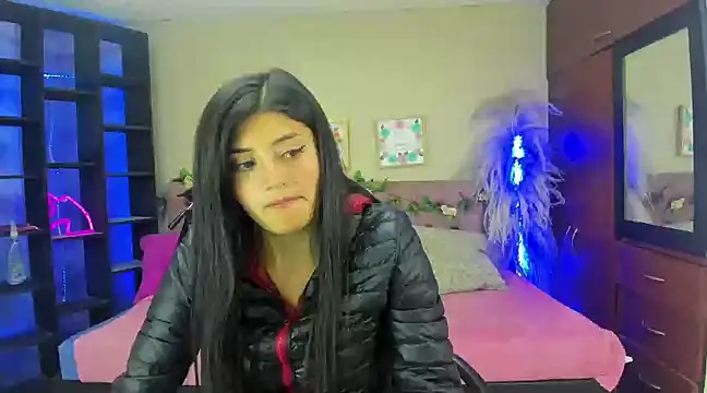 Lia Keen online show from 01-24-25, 07:49