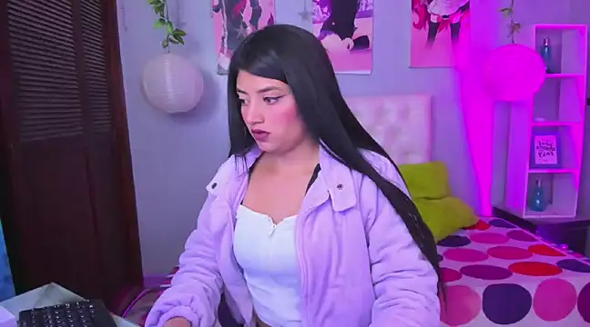 Lia Keen online show from 01-28-25, 12:32