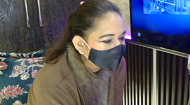 Snapshot of fabdemira chatting on 01-06-25, 12:27 fabdemira online show from 01-06-25, 12:27