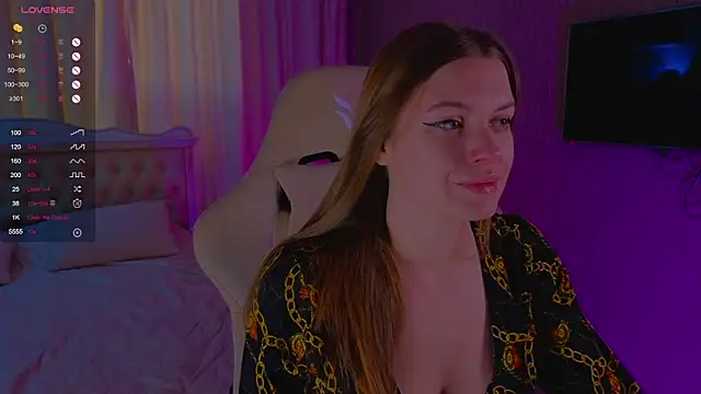 Snapshot of Lovella_Lips chatting on 12-07-24, 10:45 Lovella Lips online show from 12-07-24, 10:45