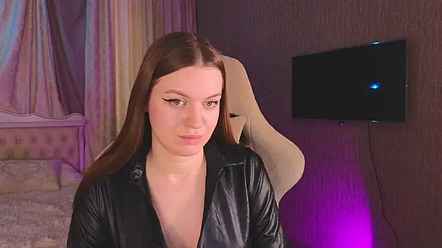Snapshot of Lovella_Lips chatting on 01-14-25, 10:27 Lovella Lips online show from 01-14-25, 10:27