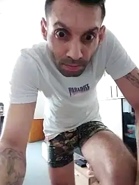 Snapshot of boysexy350 chatting on 01-11-25, 05:18 boysexy350 online show from 01-11-25, 05:18