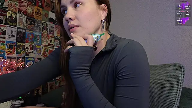 LittleLeen online show from 12-17-25, 06:03