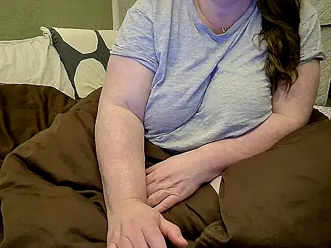 Snapshot of MarthaBriest chatting on 05-16-26, 03:03 MarthaBriest online show from 05-16-26, 03:03