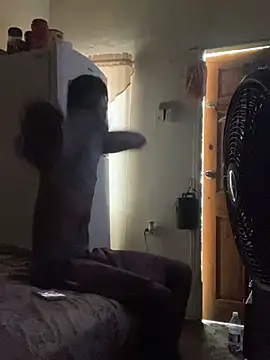 Snapshot of Johnras121 chatting on 03-10-25, 07:40 Johnras121 online show from 03-10-25, 07:40