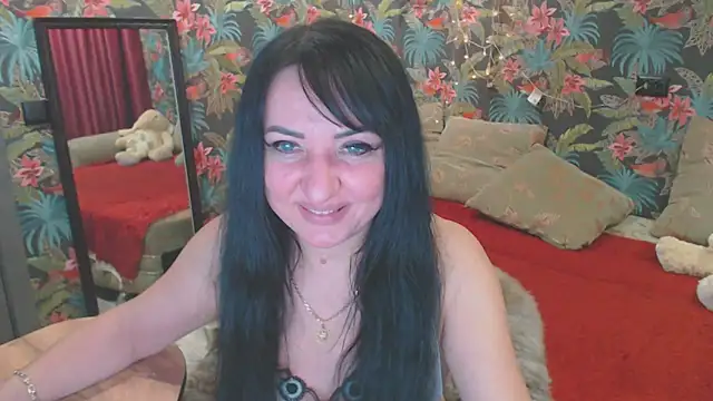 Snapshot of SusanLaNice chatting on 12-10-24, 07:43 SusanLaNice online show from 12-10-24, 07:43