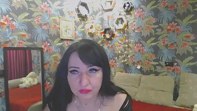 Snapshot of SusanLaNice chatting on 12-11-24, 10:16 SusanLaNice online show from 12-11-24, 10:16