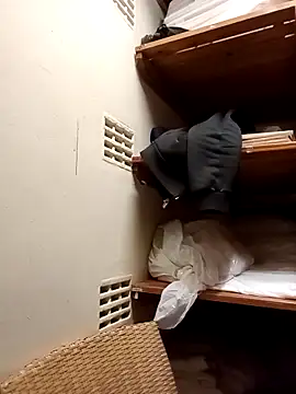 Snapshot of Touch_mysoul chatting on 05-10-26, 11:48 Touch mysoul online show from 05-10-26, 11:48