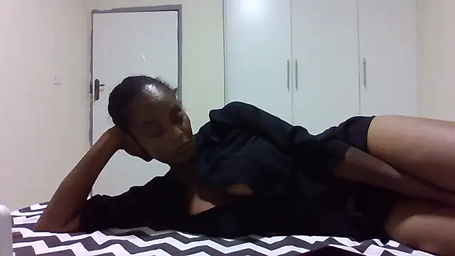 sweets 80 online show from 12-13-25, 07:53