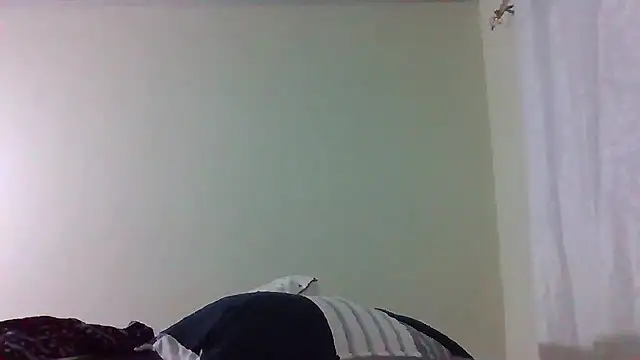 Snapshot of sweets_80 chatting on 05-24-26, 04:01 sweets 80 online show from 05-24-26, 04:01