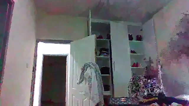 Snapshot of sweets_80 chatting on 05-29-26, 06:28 sweets 80 online show from 05-29-26, 06:28
