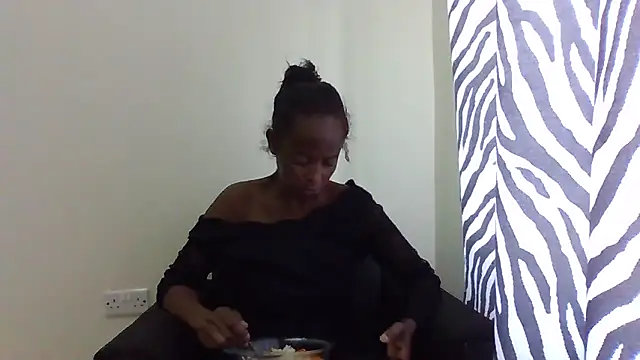 Snapshot of sweets_80 chatting on 06-04-26, 07:58 sweets 80 online show from 06-04-26, 07:58