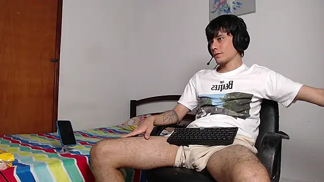 Huge latin cock online show from 12-17-24, 10:11