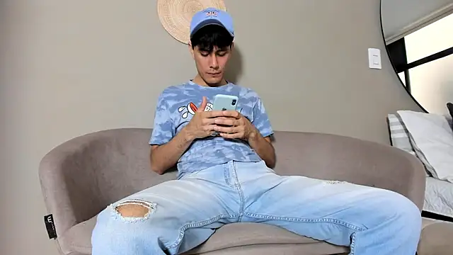 Huge latin cock online show from 02-09-25, 09:06