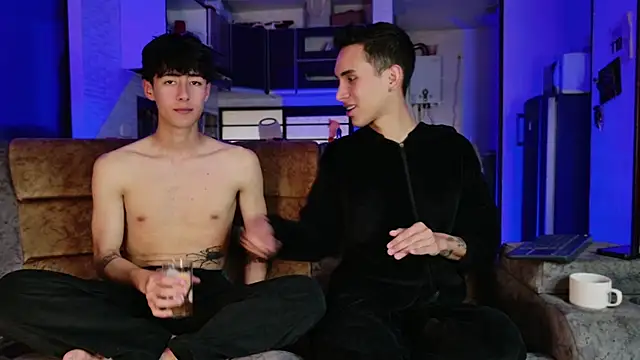 Snapshot of MillersKink chatting on 03-16-25, 08:54 MillersKink online show from 03-16-25, 08:54