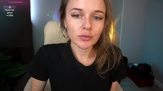 Snapshot of MaribelRiverr_ chatting on 12-13-24, 09:46 MaribelRiverr  online show from 12-13-24, 09:46