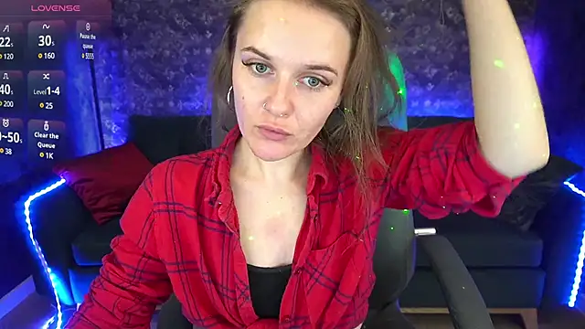 Snapshot of MaribelRiverr_ chatting on 12-20-24, 12:27 MaribelRiverr  online show from 12-20-24, 12:27
