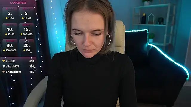 Snapshot of MaribelRiverr_ chatting on 01-01-25, 04:07 MaribelRiverr  online show from 01-01-25, 04:07