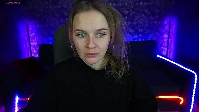 Snapshot of MaribelRiverr_ chatting on 02-03-25, 06:13 MaribelRiverr  online show from 02-03-25, 06:13