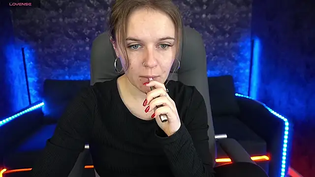 Snapshot of MaribelRiverr_ chatting on 02-08-25, 06:22 MaribelRiverr  online show from 02-08-25, 06:22