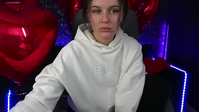 Snapshot of MaribelRiverr_ chatting on 02-14-25, 06:23 MaribelRiverr  online show from 02-14-25, 06:23