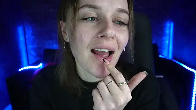 Snapshot of MaribelRiverr_ chatting on 03-04-25, 09:29 MaribelRiverr  online show from 03-04-25, 09:29