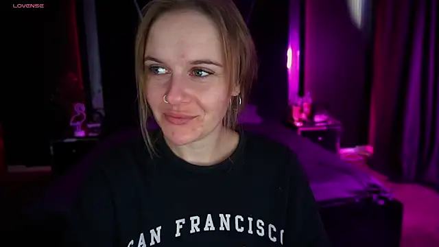 Snapshot of MaribelRiverr_ chatting on 09-12-25, 05:40 MaribelRiverr  online show from 09-12-25, 05:40