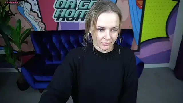 Snapshot of MaribelRiverr_ chatting on 10-19-25, 05:52 MaribelRiverr  online show from 10-19-25, 05:52