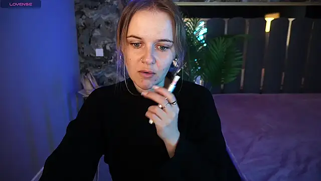 MaribelRiverr  online show from 11-04-25, 06:34