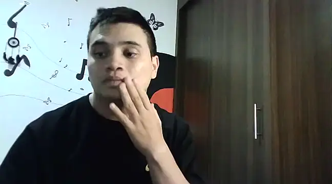 Snapshot of ahntony__69 chatting on 02-11-25, 03:51 ahntony  69 online show from 02-11-25, 03:51