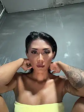 Snapshot of thai-dreamgirl chatting on 04-27-26, 11:30 thai-dreamgirl online show from 04-27-26, 11:30